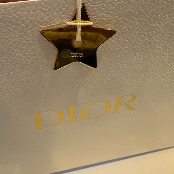 DIOR White Gift Box Set - includes box and shopping bag with ribbons - Picture 5 of 8